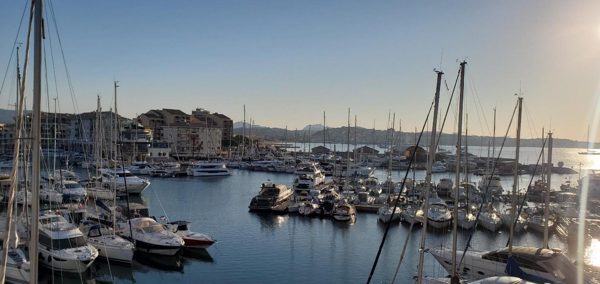 Residence Cap Hermes, Incroyable Vue Sur Le Port, Fréjus Dış mekan fotoğraf